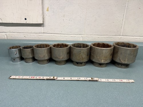 Wright inch drive sockets - 1'',